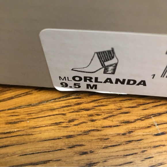 Marc Fisher Orlanda booties 9.5 light grey NEW - Picture 7 of 8